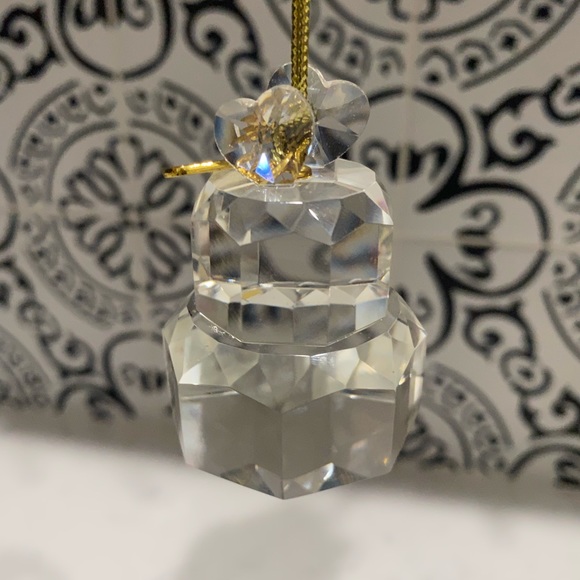 Lenox Annual 2016 Our 1st Christmas Together Cake Ornament Tree - Picture 2 of 4